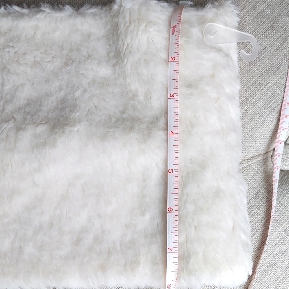Gymboree Toddler Girls Cozy Faux Fur Scarf - white - one size